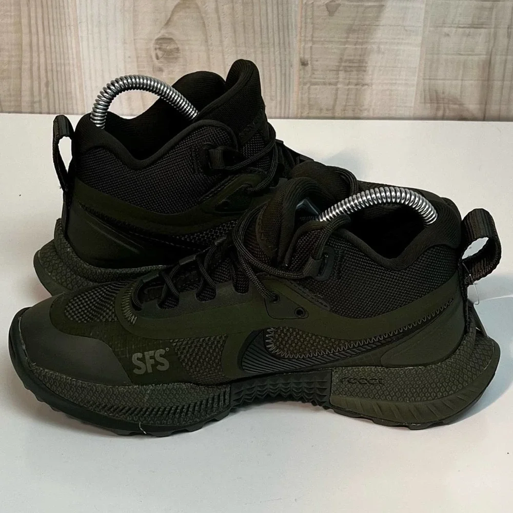 Nike Men’s Dark Green High-Top Training Shoes